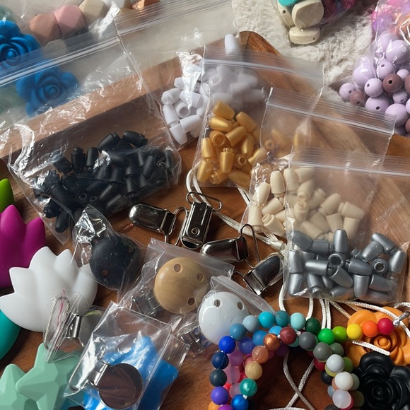 Silicone Teethers Teething Beads Pacifier Clips DIY Teething Jewelry - Picture 13 of 17
